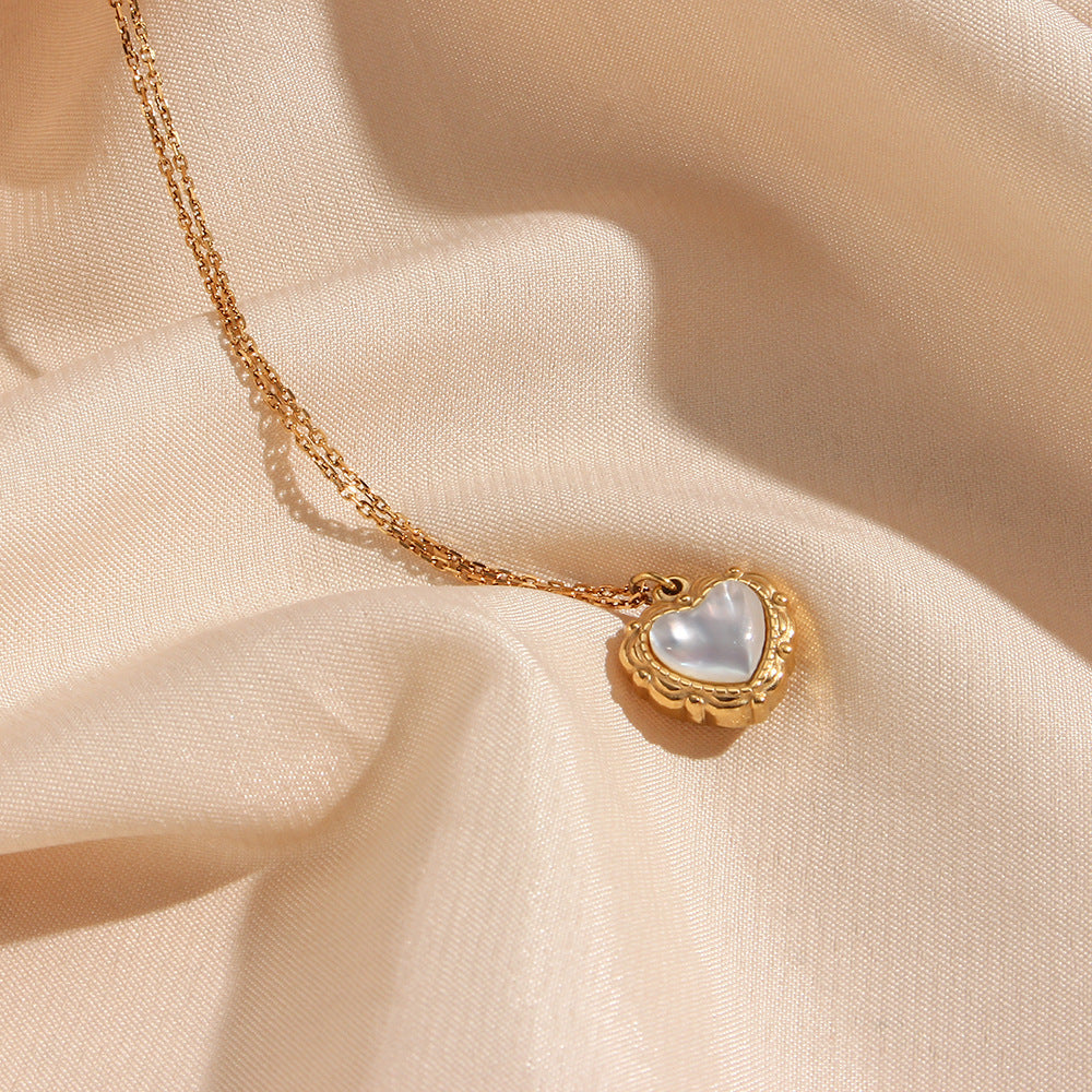 High-grade Love Light Luxury Pendant 18k Gold