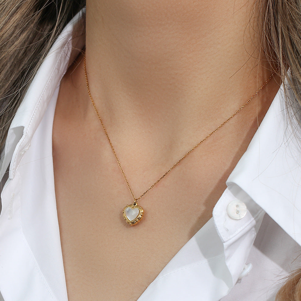 High-grade Love Light Luxury Pendant 18k Gold